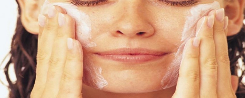 ویژگی شوینده های مناسب برای پوست صورت