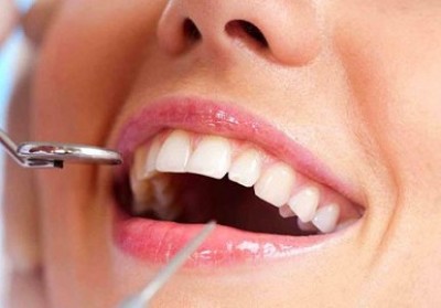 چه کارهایی باعث تخریب و پوسیدگی دندان می‌شود؟