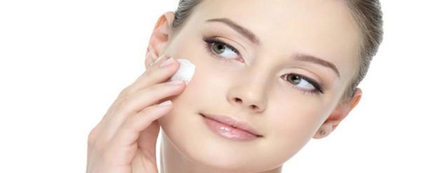 تونر چیست و چه کاربردی برای پوست دارد؟